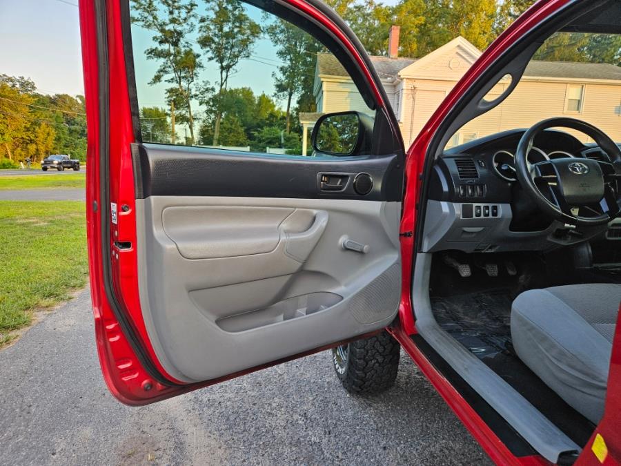 2013 Toyota Tacoma 4WD Manual 2dr Pic up 2.7 I4, available for sale in East Windsor, Connecticut | Toro Auto. East Windsor, Connecticut 2013 Toyota Tacoma 4WD Manual 2dr Pic up 2.7 I4, available for sale in East Windsor, Connecticut | Toro Auto. East Windsor, Connecticut