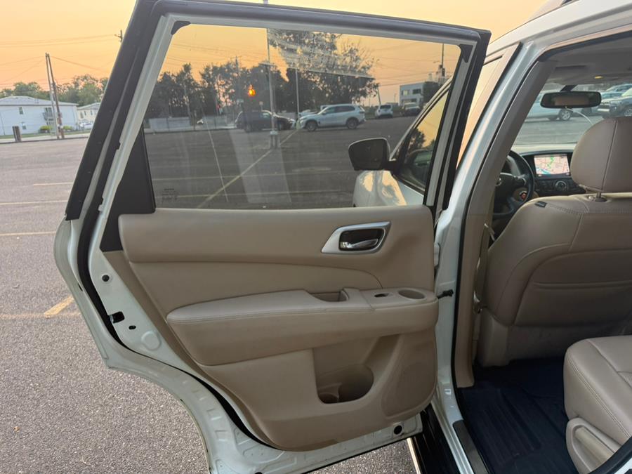 2019 Nissan Pathfinder 4x4 SV, available for sale in Philadelphia, Pennsylvania | Eugen's Auto Sales & Repairs. Philadelphia, Pennsylvania 2019 Nissan Pathfinder 4x4 SV, available for sale in Philadelphia, Pennsylvania | Eugen's Auto Sales & Repairs. Philadelphia, Pennsylvania