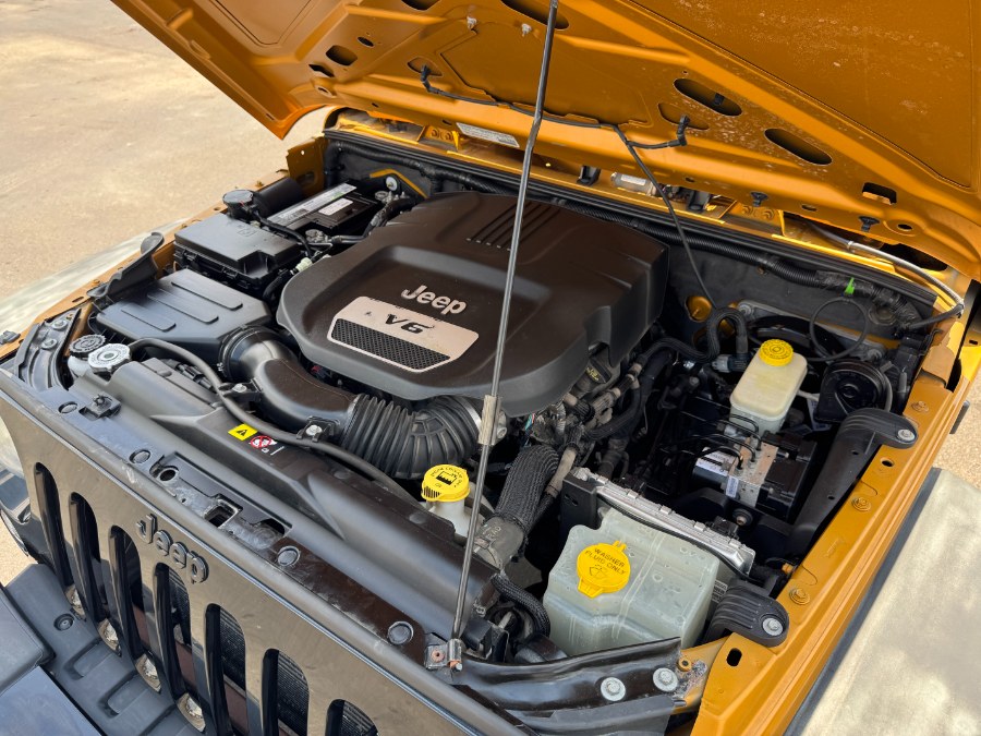 2014 Jeep Wrangler Unlimited 4WD 4dr Sport, available for sale in Ortonville, Michigan | Marsh Auto Sales LLC. Ortonville, Michigan 2014 Jeep Wrangler Unlimited 4WD 4dr Sport, available for sale in Ortonville, Michigan | Marsh Auto Sales LLC. Ortonville, Michigan