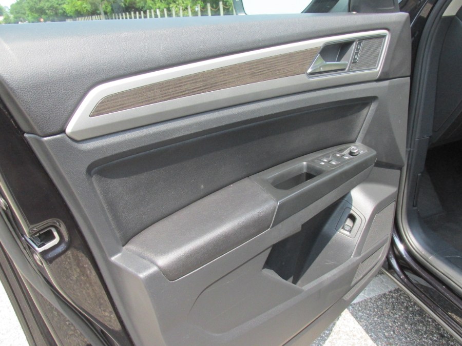 2019 Volkswagen Atlas 3.6L V6 SE w/Technology 4MOTION, available for sale in Massapequa, New York | South Shore Auto Brokers & Sales. Massapequa, New York 2019 Volkswagen Atlas 3.6L V6 SE w/Technology 4MOTION, available for sale in Massapequa, New York | South Shore Auto Brokers & Sales. Massapequa, New York
