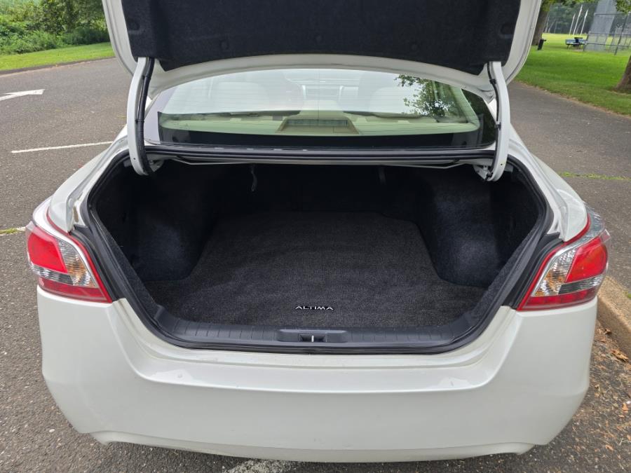 2013 Nissan Altima 4dr Sdn I4 2.5 S, available for sale in Springfield, Massachusetts | Fast Lane Auto Sales & Service, Inc. . Springfield, Massachusetts 2013 Nissan Altima 4dr Sdn I4 2.5 S, available for sale in Springfield, Massachusetts | Fast Lane Auto Sales & Service, Inc. . Springfield, Massachusetts