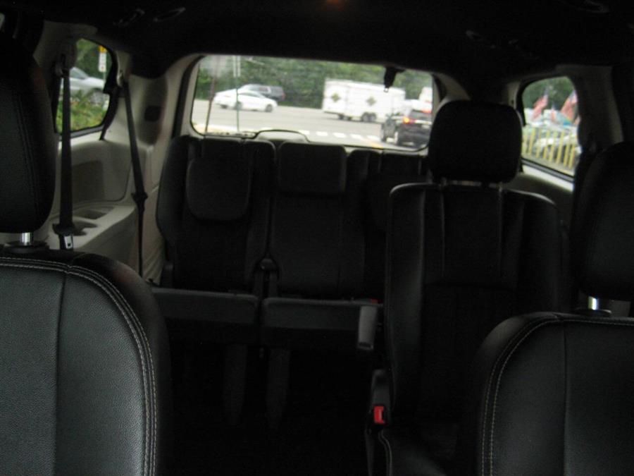 2019 Dodge Grand Caravan SXT 4dr Mini Van, available for sale in Massapequa, New York | Rite Choice Auto Inc.. Massapequa, New York 2019 Dodge Grand Caravan SXT 4dr Mini Van, available for sale in Massapequa, New York | Rite Choice Auto Inc.. Massapequa, New York