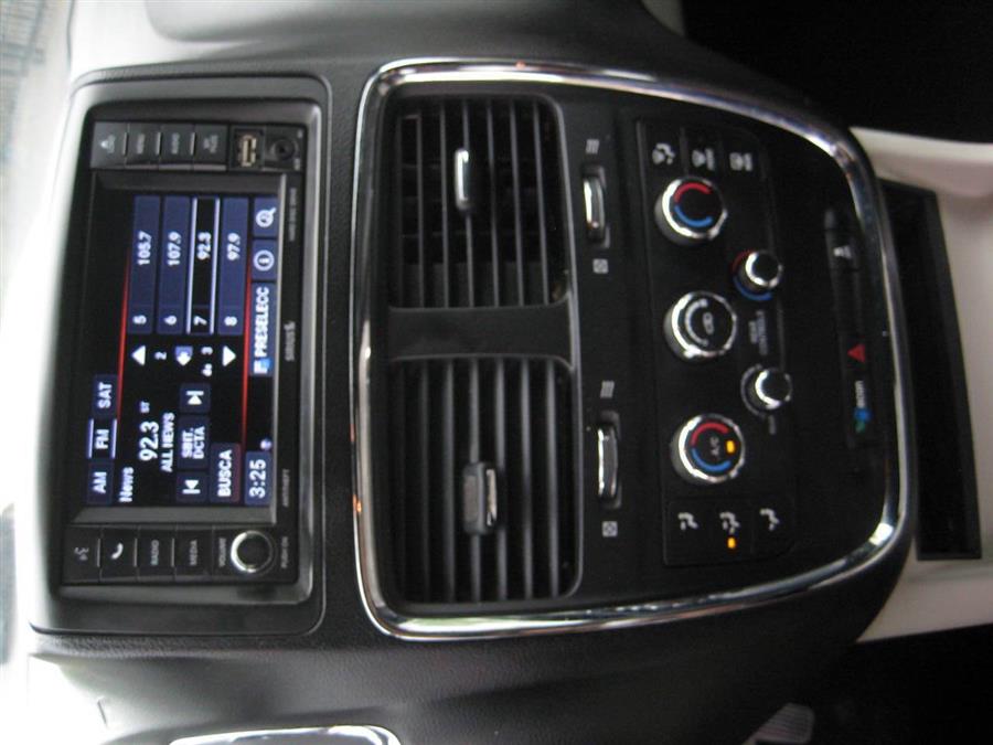 2019 Dodge Grand Caravan SXT 4dr Mini Van, available for sale in Massapequa, New York | Rite Choice Auto Inc.. Massapequa, New York 2019 Dodge Grand Caravan SXT 4dr Mini Van, available for sale in Massapequa, New York | Rite Choice Auto Inc.. Massapequa, New York