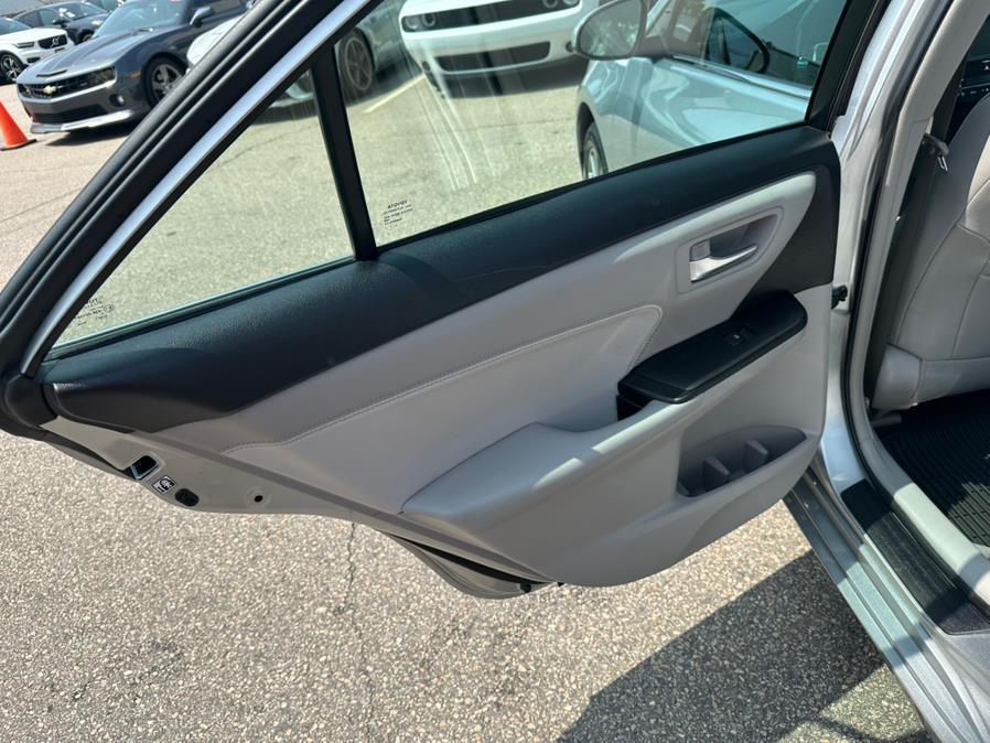 2017 Toyota Camry XLE Auto (Natl), available for sale in South Windsor, Connecticut | Mike And Tony Auto Sales, Inc. South Windsor, Connecticut 2017 Toyota Camry XLE Auto (Natl), available for sale in South Windsor, Connecticut | Mike And Tony Auto Sales, Inc. South Windsor, Connecticut