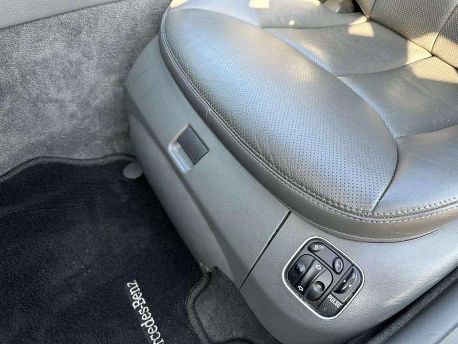 2005 Mercedes-Benz SL-Class 2dr Roadster 5.0L, available for sale in South Windsor, Connecticut | Mike And Tony Auto Sales, Inc. South Windsor, Connecticut 2005 Mercedes-Benz SL-Class 2dr Roadster 5.0L, available for sale in South Windsor, Connecticut | Mike And Tony Auto Sales, Inc. South Windsor, Connecticut