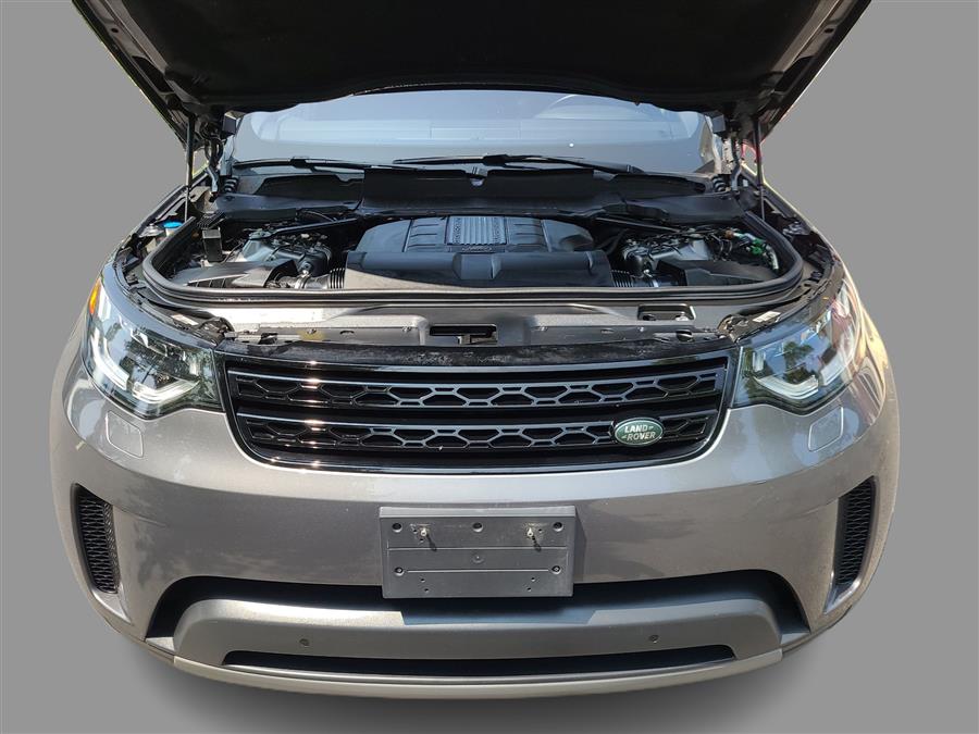 2019 Land Rover Discovery HSE photo 11