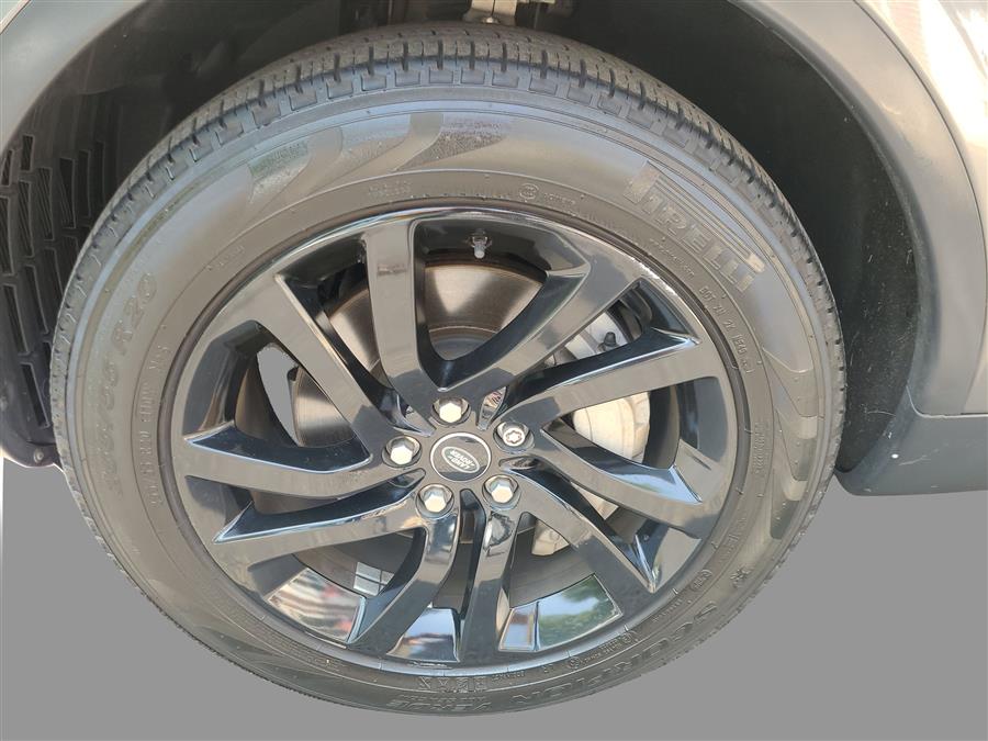 2019 Land Rover Discovery HSE photo 20