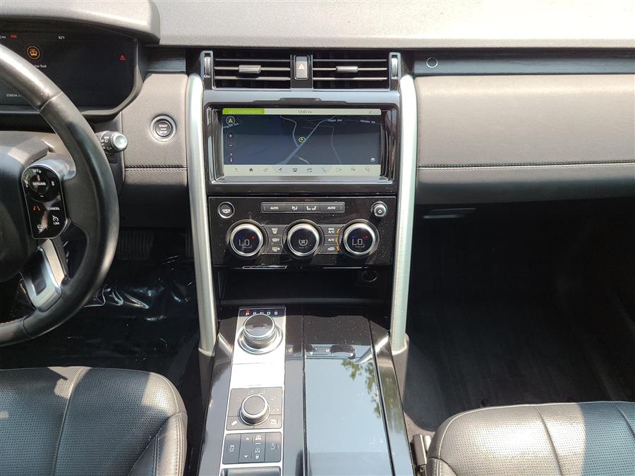 2019 Land Rover Discovery HSE photo 23