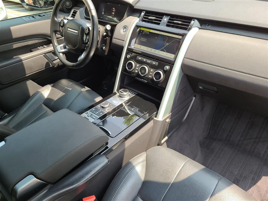 2019 Land Rover Discovery HSE photo 35