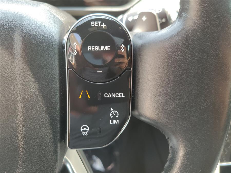 2019 Land Rover Discovery HSE photo 39