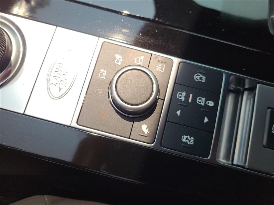 2019 Land Rover Discovery HSE photo 43