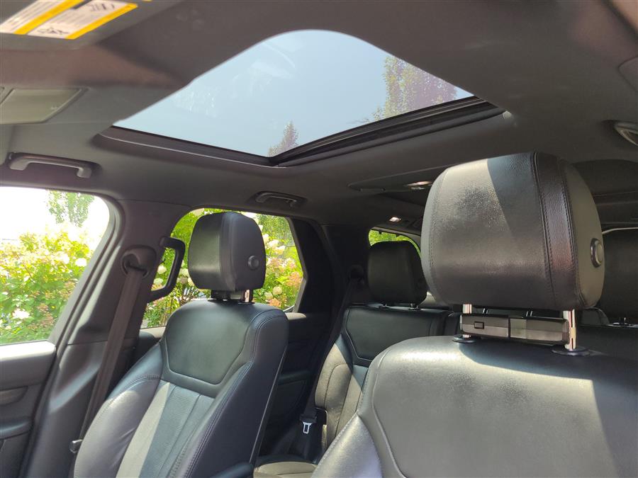 2019 Land Rover Discovery HSE photo 46