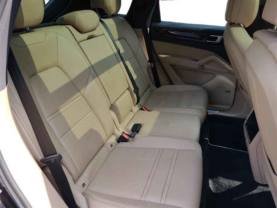 2019 Porsche Cayenne AWD, available for sale in Canton, Connecticut | Lava Motors. Canton, Connecticut 2019 Porsche Cayenne AWD, available for sale in Canton, Connecticut | Lava Motors. Canton, Connecticut