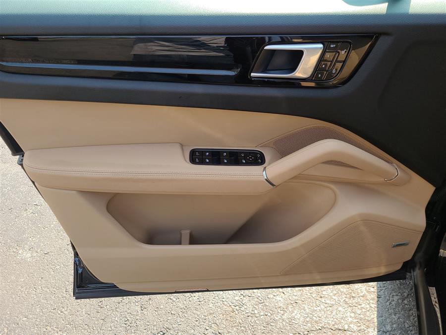 2019 Porsche Cayenne AWD, available for sale in Canton, Connecticut | Lava Motors. Canton, Connecticut 2019 Porsche Cayenne AWD, available for sale in Canton, Connecticut | Lava Motors. Canton, Connecticut