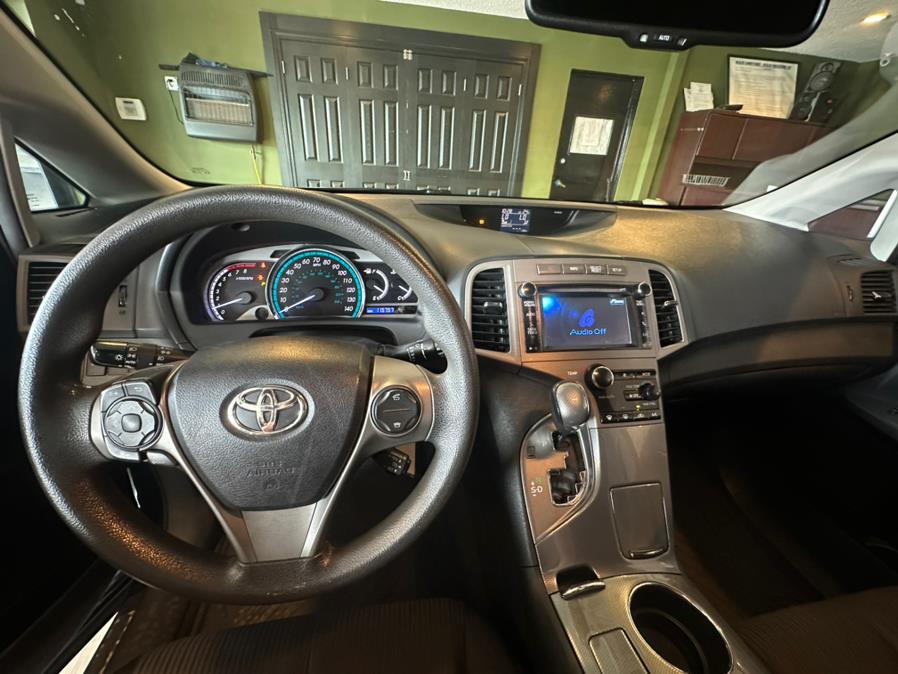 2013 Toyota Venza 4dr Wgn I4 AWD LE (Natl), available for sale in West Hartford, Connecticut | AutoMax. West Hartford, Connecticut 2013 Toyota Venza 4dr Wgn I4 AWD LE (Natl), available for sale in West Hartford, Connecticut | AutoMax. West Hartford, Connecticut
