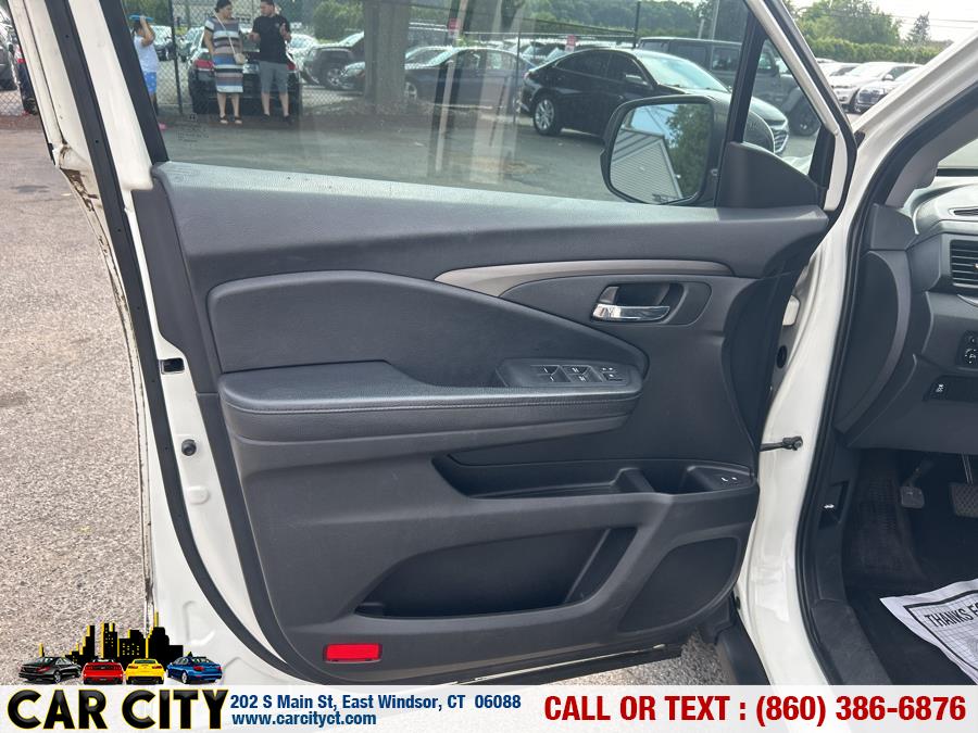 2017 Honda Pilot EX-L AWD, available for sale in East Windsor, Connecticut | Car City LLC. East Windsor, Connecticut 2017 Honda Pilot EX-L AWD, available for sale in East Windsor, Connecticut | Car City LLC. East Windsor, Connecticut