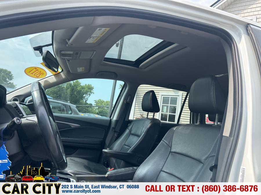2017 Honda Pilot EX-L AWD, available for sale in East Windsor, Connecticut | Car City LLC. East Windsor, Connecticut 2017 Honda Pilot EX-L AWD, available for sale in East Windsor, Connecticut | Car City LLC. East Windsor, Connecticut
