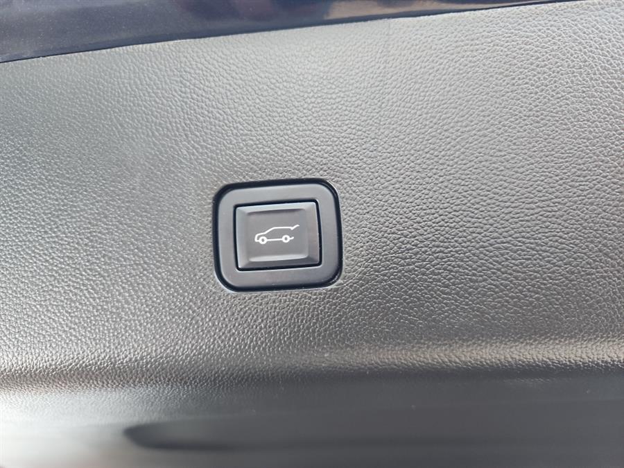 2022 Chevrolet Traverse AWD 4dr RS, available for sale in Islip, New York | L.I. Auto Gallery. Islip, New York 2022 Chevrolet Traverse AWD 4dr RS, available for sale in Islip, New York | L.I. Auto Gallery. Islip, New York