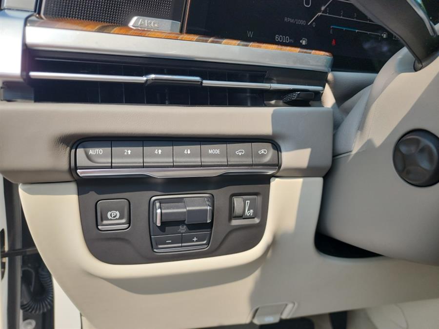 2025 Cadillac Escalade 4WD 4dr Sport Platinum, available for sale in Islip, New York | L.I. Auto Gallery. Islip, New York 2025 Cadillac Escalade 4WD 4dr Sport Platinum, available for sale in Islip, New York | L.I. Auto Gallery. Islip, New York