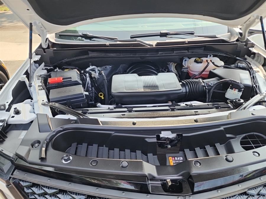 2025 Cadillac Escalade 4WD 4dr Sport Platinum, available for sale in Islip, New York | L.I. Auto Gallery. Islip, New York 2025 Cadillac Escalade 4WD 4dr Sport Platinum, available for sale in Islip, New York | L.I. Auto Gallery. Islip, New York
