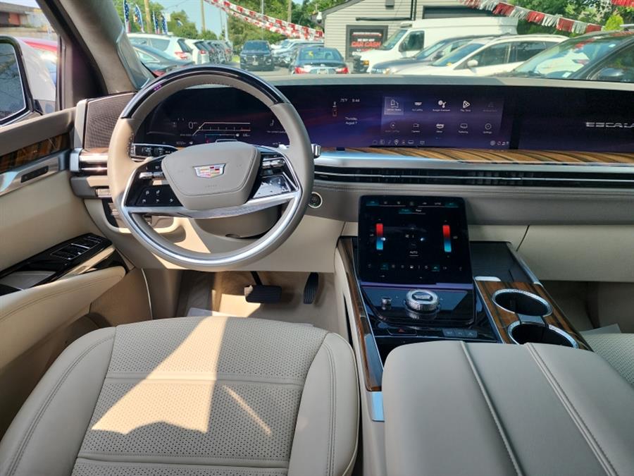 2025 Cadillac Escalade 4WD 4dr Sport Platinum, available for sale in Islip, New York | L.I. Auto Gallery. Islip, New York 2025 Cadillac Escalade 4WD 4dr Sport Platinum, available for sale in Islip, New York | L.I. Auto Gallery. Islip, New York