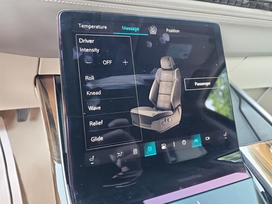 2025 Cadillac Escalade 4WD 4dr Sport Platinum, available for sale in Islip, New York | L.I. Auto Gallery. Islip, New York 2025 Cadillac Escalade 4WD 4dr Sport Platinum, available for sale in Islip, New York | L.I. Auto Gallery. Islip, New York