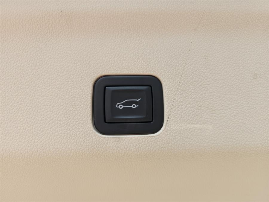 2025 Cadillac Escalade 4WD 4dr Sport Platinum, available for sale in Islip, New York | L.I. Auto Gallery. Islip, New York 2025 Cadillac Escalade 4WD 4dr Sport Platinum, available for sale in Islip, New York | L.I. Auto Gallery. Islip, New York