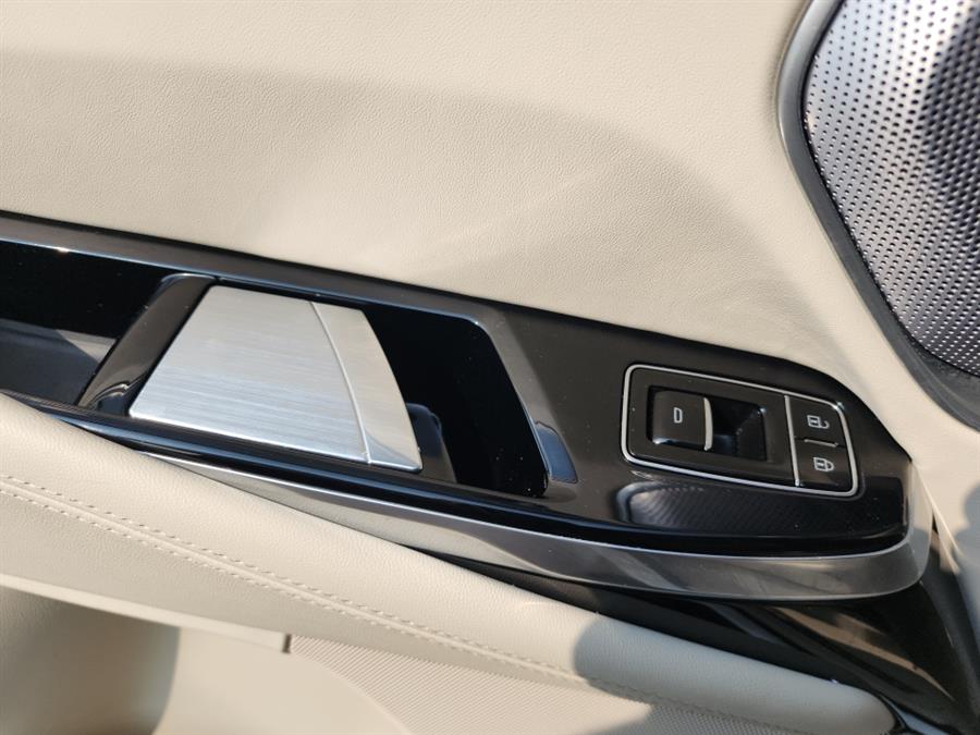 2025 Cadillac Escalade 4WD 4dr Sport Platinum, available for sale in Islip, New York | L.I. Auto Gallery. Islip, New York 2025 Cadillac Escalade 4WD 4dr Sport Platinum, available for sale in Islip, New York | L.I. Auto Gallery. Islip, New York