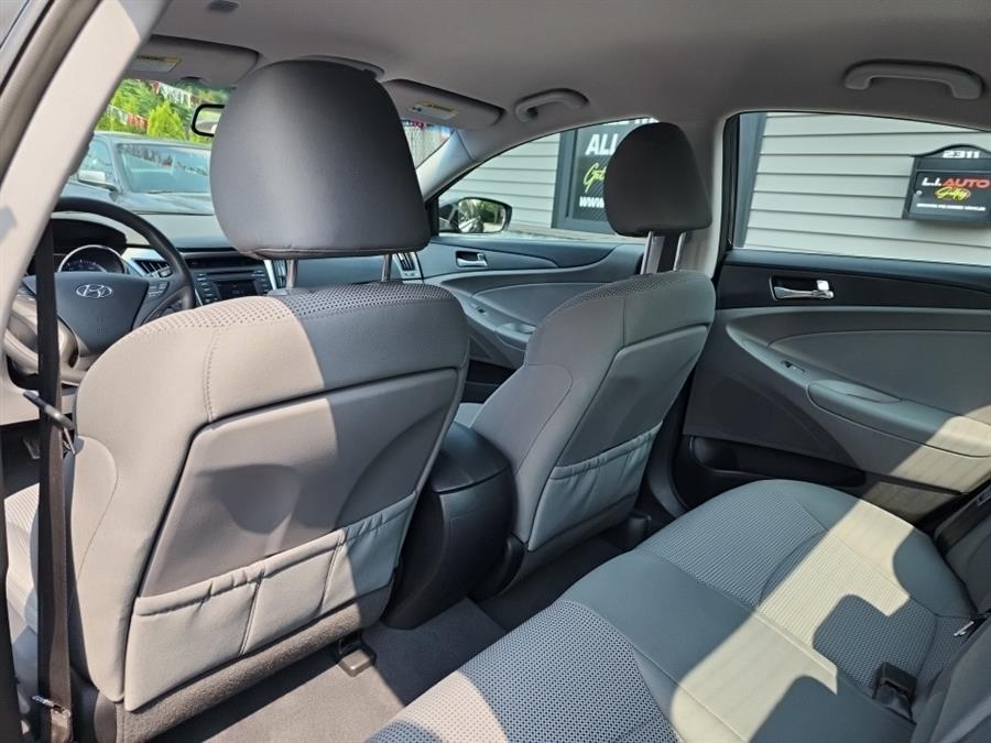 2014 Hyundai Sonata 4dr Sdn 2.4L Auto GLS PZEV, available for sale in Islip, New York | L.I. Auto Gallery. Islip, New York 2014 Hyundai Sonata 4dr Sdn 2.4L Auto GLS PZEV, available for sale in Islip, New York | L.I. Auto Gallery. Islip, New York