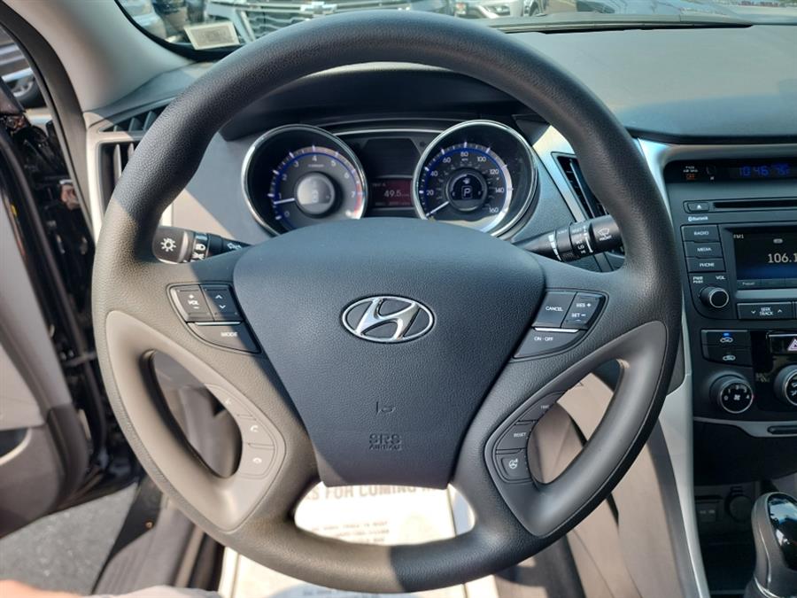 2014 Hyundai Sonata 4dr Sdn 2.4L Auto GLS PZEV, available for sale in Islip, New York | L.I. Auto Gallery. Islip, New York 2014 Hyundai Sonata 4dr Sdn 2.4L Auto GLS PZEV, available for sale in Islip, New York | L.I. Auto Gallery. Islip, New York