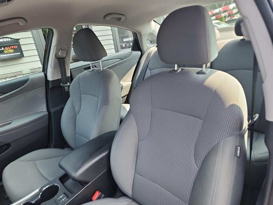 2014 Hyundai Sonata 4dr Sdn 2.4L Auto GLS PZEV, available for sale in Islip, New York | L.I. Auto Gallery. Islip, New York 2014 Hyundai Sonata 4dr Sdn 2.4L Auto GLS PZEV, available for sale in Islip, New York | L.I. Auto Gallery. Islip, New York