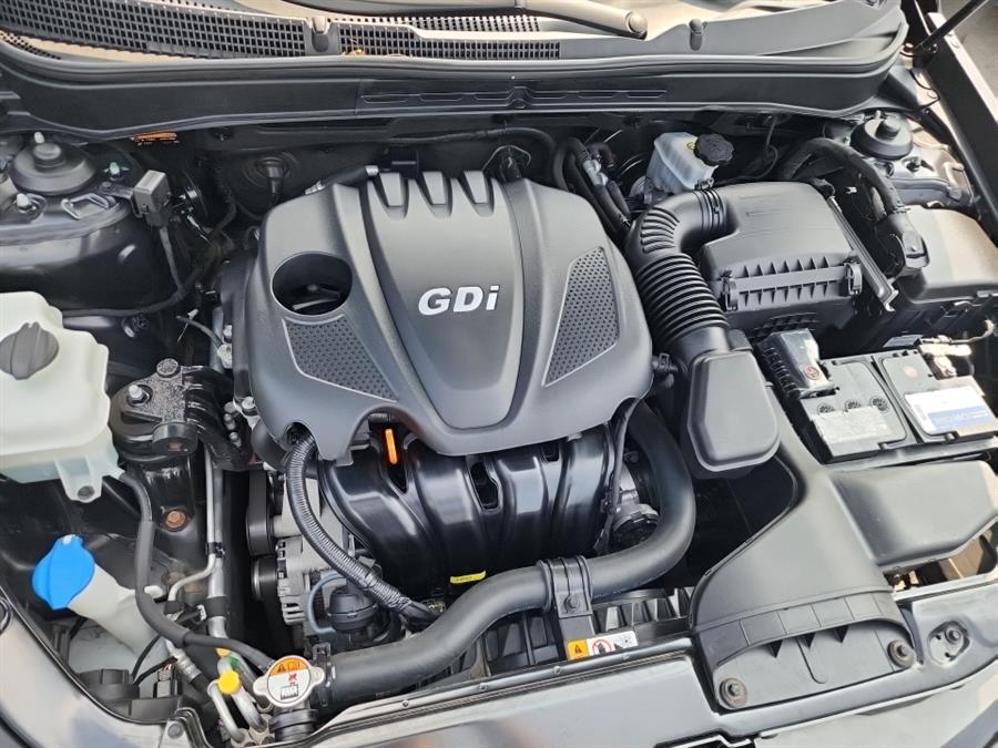 2014 Hyundai Sonata 4dr Sdn 2.4L Auto GLS PZEV, available for sale in Islip, New York | L.I. Auto Gallery. Islip, New York 2014 Hyundai Sonata 4dr Sdn 2.4L Auto GLS PZEV, available for sale in Islip, New York | L.I. Auto Gallery. Islip, New York