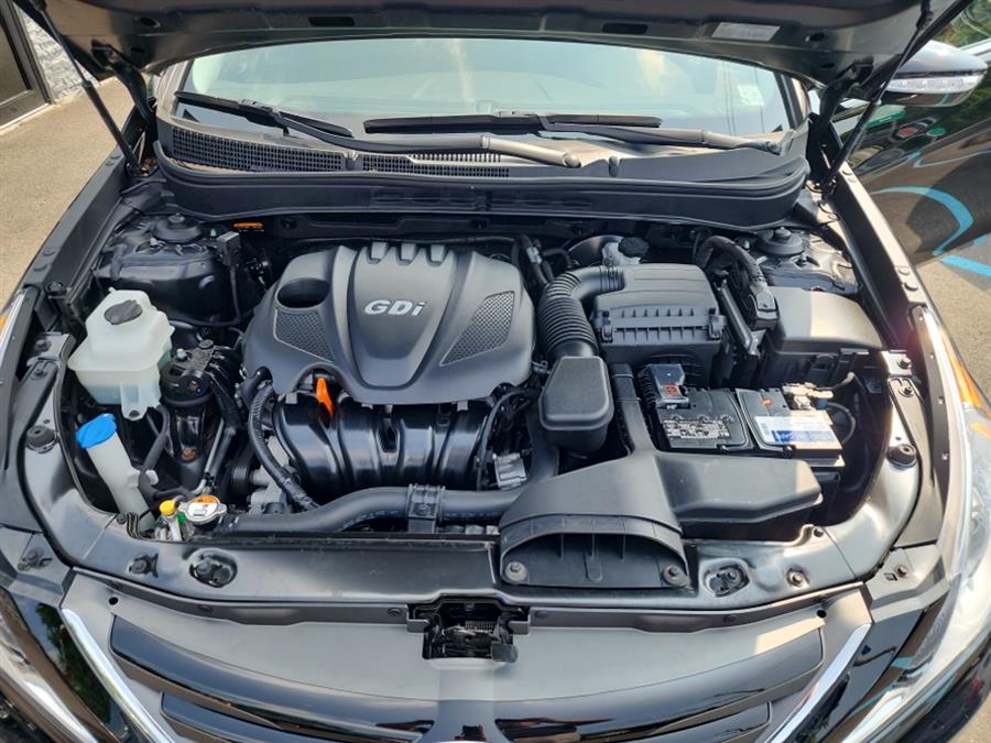 2014 Hyundai Sonata 4dr Sdn 2.4L Auto GLS PZEV, available for sale in Islip, New York | L.I. Auto Gallery. Islip, New York 2014 Hyundai Sonata 4dr Sdn 2.4L Auto GLS PZEV, available for sale in Islip, New York | L.I. Auto Gallery. Islip, New York