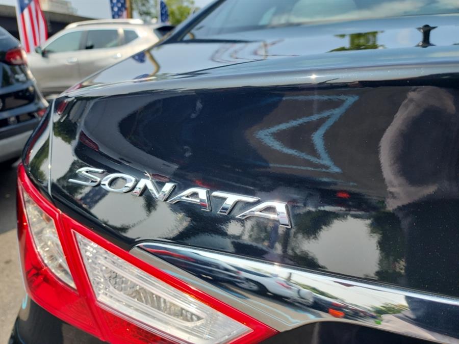 2014 Hyundai Sonata 4dr Sdn 2.4L Auto GLS PZEV, available for sale in Islip, New York | L.I. Auto Gallery. Islip, New York 2014 Hyundai Sonata 4dr Sdn 2.4L Auto GLS PZEV, available for sale in Islip, New York | L.I. Auto Gallery. Islip, New York