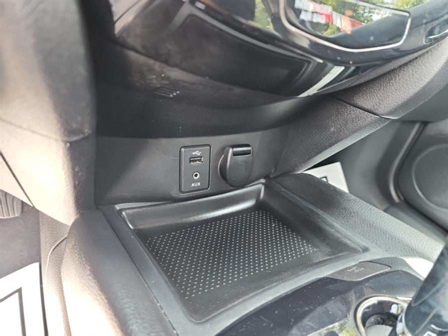 2014 Nissan Rogue AWD 4dr SV, available for sale in Islip, New York | L.I. Auto Gallery. Islip, New York 2014 Nissan Rogue AWD 4dr SV, available for sale in Islip, New York | L.I. Auto Gallery. Islip, New York