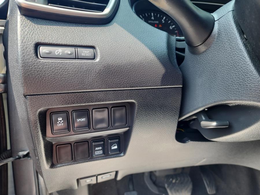 2014 Nissan Rogue AWD 4dr SV, available for sale in Islip, New York | L.I. Auto Gallery. Islip, New York 2014 Nissan Rogue AWD 4dr SV, available for sale in Islip, New York | L.I. Auto Gallery. Islip, New York