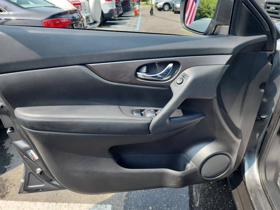 2014 Nissan Rogue AWD 4dr SV, available for sale in Islip, New York | L.I. Auto Gallery. Islip, New York 2014 Nissan Rogue AWD 4dr SV, available for sale in Islip, New York | L.I. Auto Gallery. Islip, New York