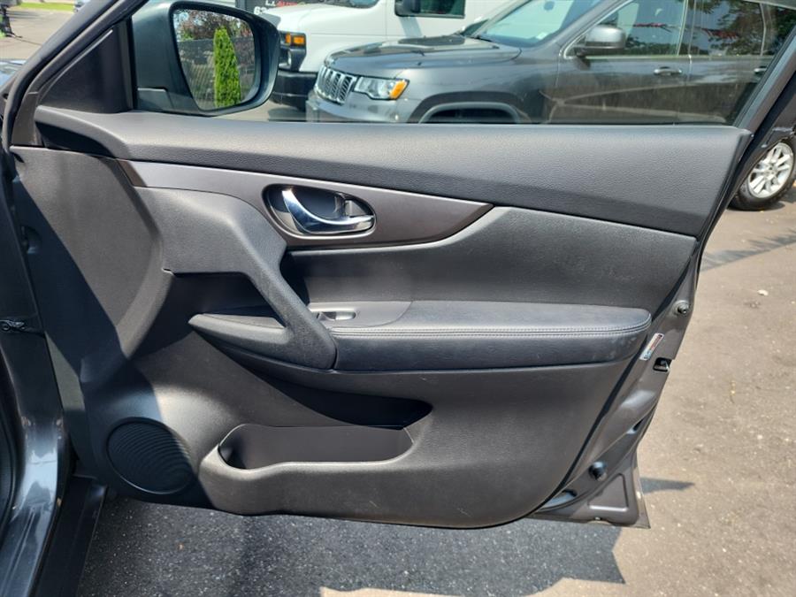 2014 Nissan Rogue AWD 4dr SV, available for sale in Islip, New York | L.I. Auto Gallery. Islip, New York 2014 Nissan Rogue AWD 4dr SV, available for sale in Islip, New York | L.I. Auto Gallery. Islip, New York