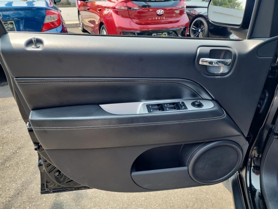 2015 Jeep Compass 4WD 4dr High Altitude Edition, available for sale in Islip, New York | L.I. Auto Gallery. Islip, New York 2015 Jeep Compass 4WD 4dr High Altitude Edition, available for sale in Islip, New York | L.I. Auto Gallery. Islip, New York