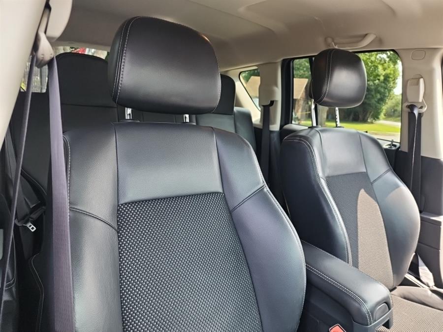 2015 Jeep Compass 4WD 4dr High Altitude Edition, available for sale in Islip, New York | L.I. Auto Gallery. Islip, New York 2015 Jeep Compass 4WD 4dr High Altitude Edition, available for sale in Islip, New York | L.I. Auto Gallery. Islip, New York