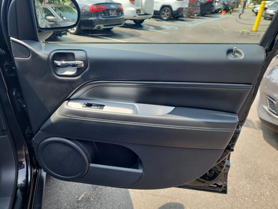 2015 Jeep Compass 4WD 4dr High Altitude Edition, available for sale in Islip, New York | L.I. Auto Gallery. Islip, New York 2015 Jeep Compass 4WD 4dr High Altitude Edition, available for sale in Islip, New York | L.I. Auto Gallery. Islip, New York