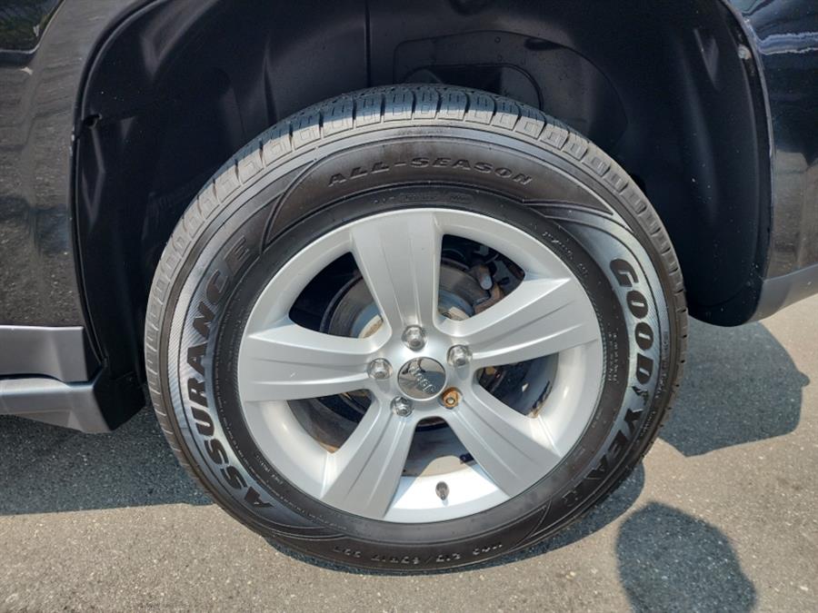 2015 Jeep Compass 4WD 4dr High Altitude Edition, available for sale in Islip, New York | L.I. Auto Gallery. Islip, New York 2015 Jeep Compass 4WD 4dr High Altitude Edition, available for sale in Islip, New York | L.I. Auto Gallery. Islip, New York
