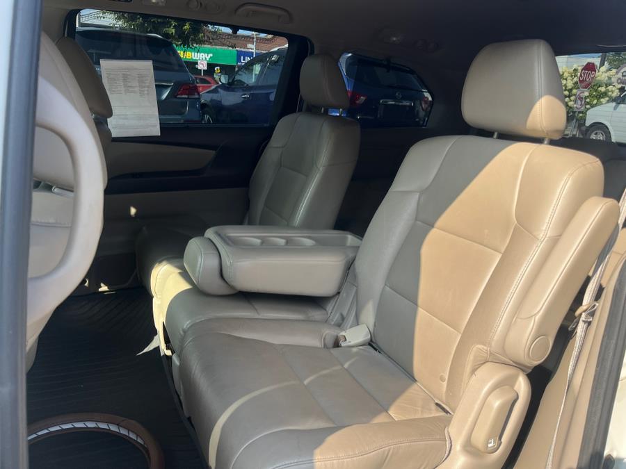2014 Honda Odyssey 5dr Touring CLEAN CARFAX!!!, available for sale in Elmont, New York | Sunrise of Elmont. Elmont, New York 2014 Honda Odyssey 5dr Touring CLEAN CARFAX!!!, available for sale in Elmont, New York | Sunrise of Elmont. Elmont, New York