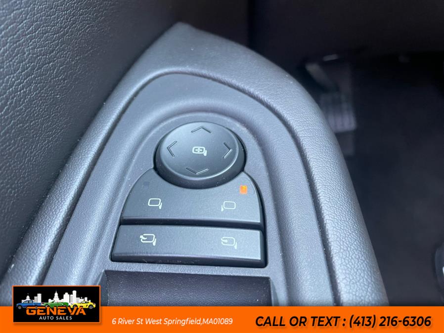 2017 Chevrolet Traverse AWD 4dr LT w/2LT, available for sale in West Springfield, Massachusetts | Geneva Auto Sales LLC. West Springfield, Massachusetts 2017 Chevrolet Traverse AWD 4dr LT w/2LT, available for sale in West Springfield, Massachusetts | Geneva Auto Sales LLC. West Springfield, Massachusetts
