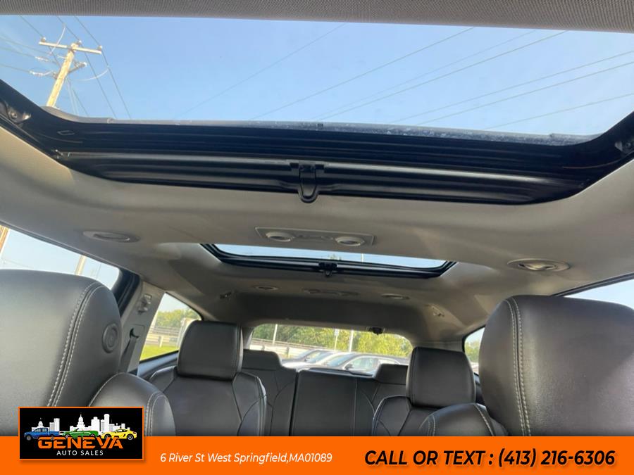 2017 Chevrolet Traverse AWD 4dr LT w/2LT, available for sale in West Springfield, Massachusetts | Geneva Auto Sales LLC. West Springfield, Massachusetts 2017 Chevrolet Traverse AWD 4dr LT w/2LT, available for sale in West Springfield, Massachusetts | Geneva Auto Sales LLC. West Springfield, Massachusetts