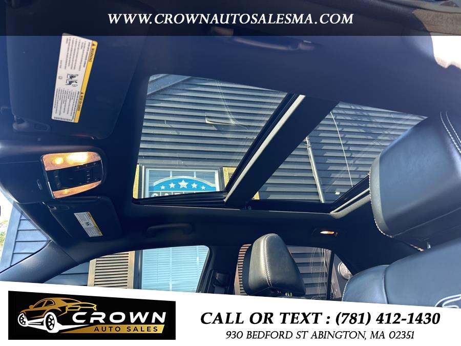 2016 Chrysler 300 4dr Sdn 300S AWD, available for sale in Abington, Massachusetts | Crown Auto Sales. Abington, Massachusetts 2016 Chrysler 300 4dr Sdn 300S AWD, available for sale in Abington, Massachusetts | Crown Auto Sales. Abington, Massachusetts