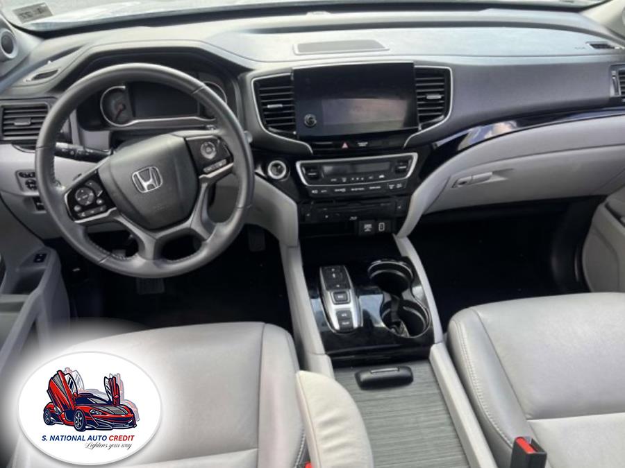 2022 Honda Pilot Touring 7-Passenger AWD, available for sale in Meriden, Connecticut | Sandra Auto Broker LLC. Meriden, Connecticut 2022 Honda Pilot Touring 7-Passenger AWD, available for sale in Meriden, Connecticut | Sandra Auto Broker LLC. Meriden, Connecticut