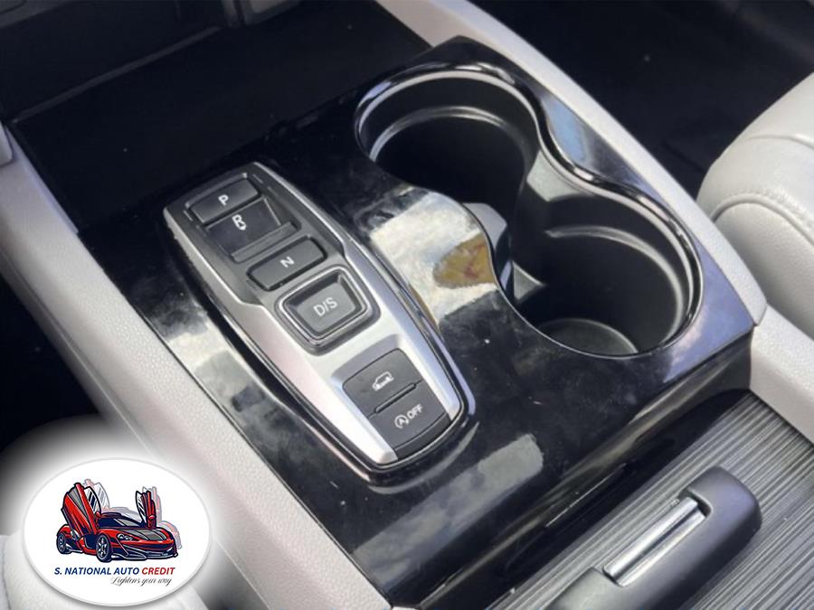 2022 Honda Pilot Touring 7-Passenger AWD, available for sale in Meriden, Connecticut | Sandra Auto Broker LLC. Meriden, Connecticut 2022 Honda Pilot Touring 7-Passenger AWD, available for sale in Meriden, Connecticut | Sandra Auto Broker LLC. Meriden, Connecticut