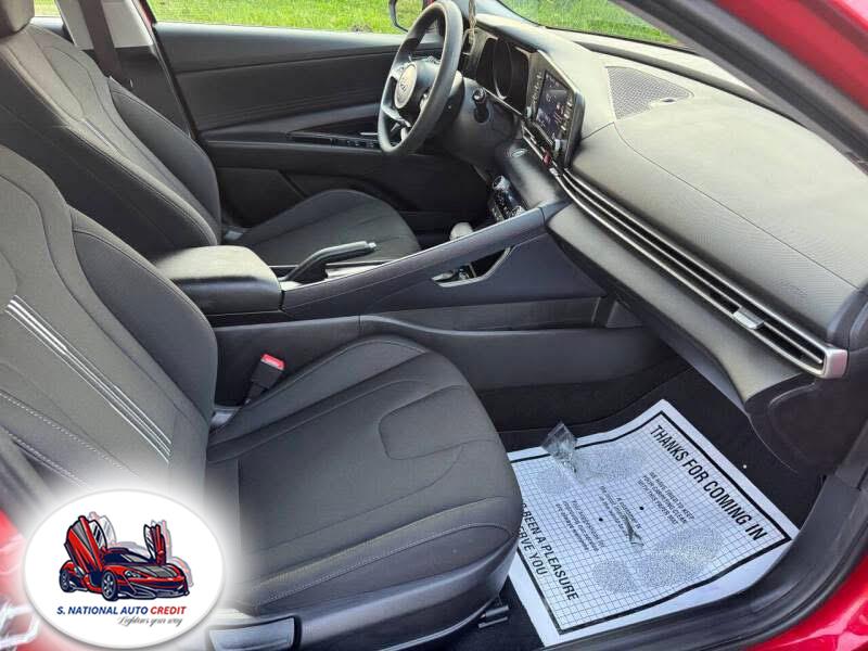 2022 Hyundai Elantra SEL IVT, available for sale in Meriden, Connecticut | Sandra Auto Broker LLC. Meriden, Connecticut 2022 Hyundai Elantra SEL IVT, available for sale in Meriden, Connecticut | Sandra Auto Broker LLC. Meriden, Connecticut