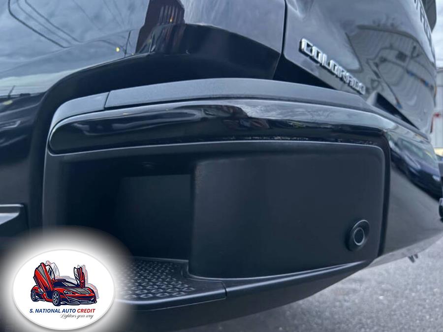 2023 Chevrolet Colorado 4WD Crew Cab LT, available for sale in Meriden, Connecticut | Sandra Auto Broker LLC. Meriden, Connecticut 2023 Chevrolet Colorado 4WD Crew Cab LT, available for sale in Meriden, Connecticut | Sandra Auto Broker LLC. Meriden, Connecticut